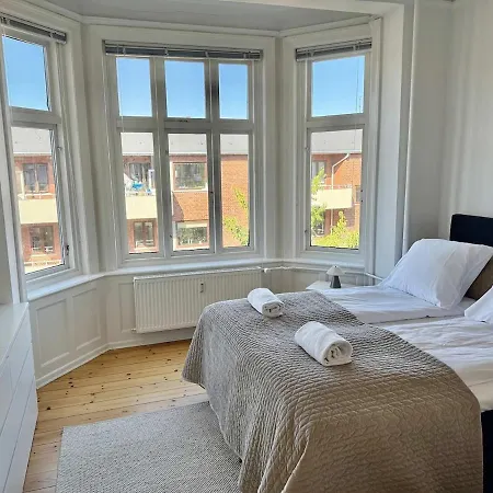 Large For Groups And Families كوبنهاجن