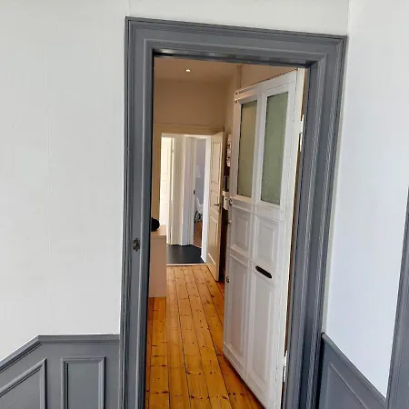 Large For Groups And Families