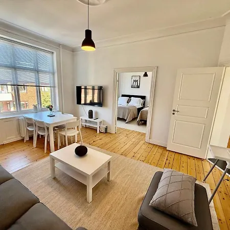 Large For Groups And Families *